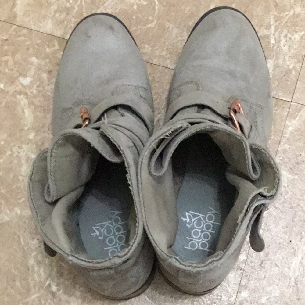 Black Poppy ankle boot, size 7.5 grey